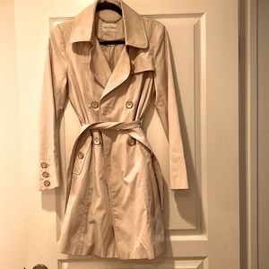 White House black market raincoat